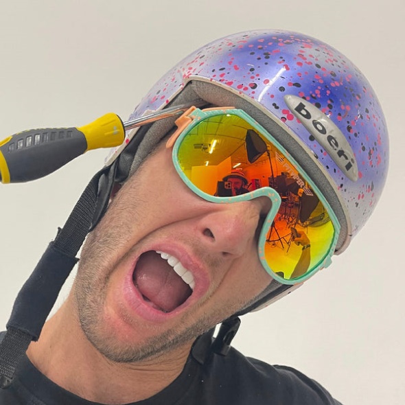 The Peaches and Green Grand Prix Pit Viper